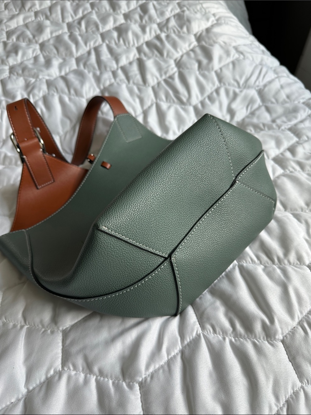 Women's Green Leather Tote Shoulder Bag with Tan Strap - Picture 5 of 5